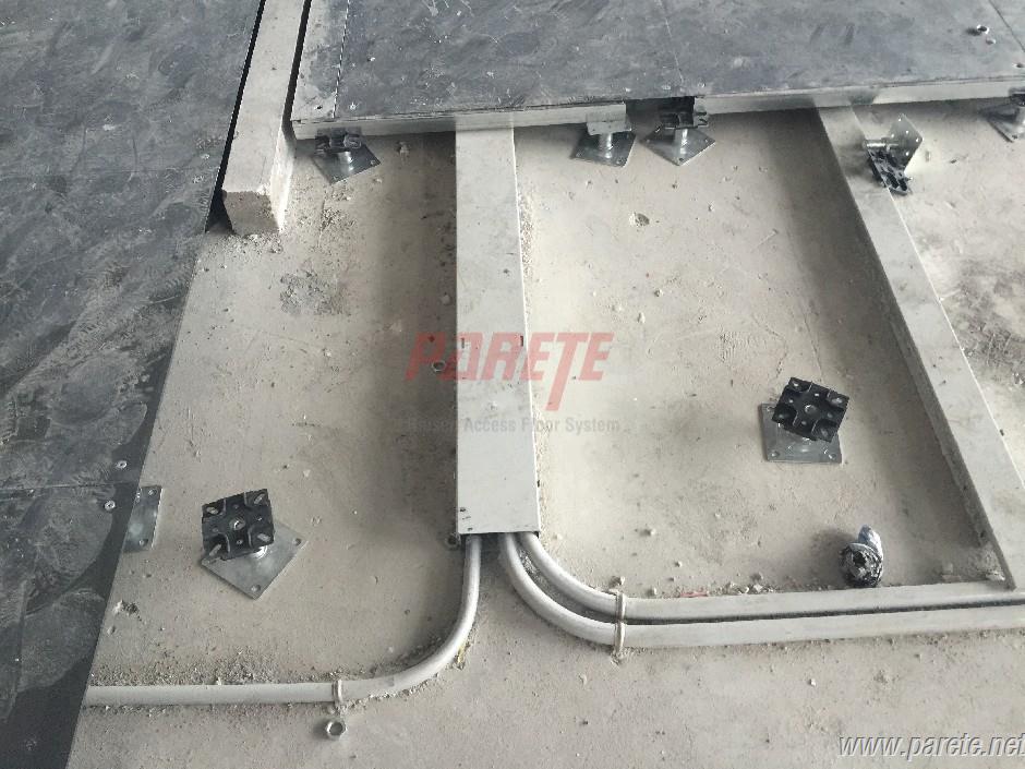  raised floor for better cabling